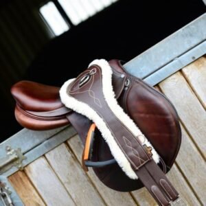 Kentucky Horsewear Sheepskin Anatomic Short Girth - Image 4