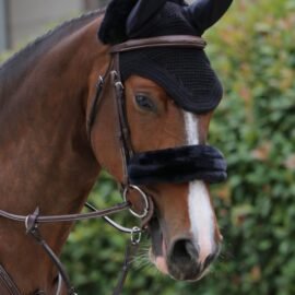 Kentucky Horsewear Sheepskin Noseband Cover - Image 5