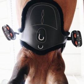 Kentucky Sheepskin Stud Girth Cover - Image 9