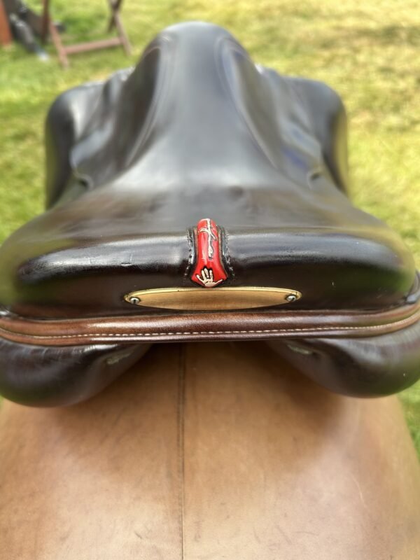 Equipe EK-26 Carbon Jumping Saddle - Image 4