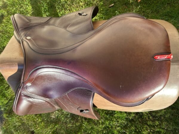 Equipe Synergy Jumping Saddle